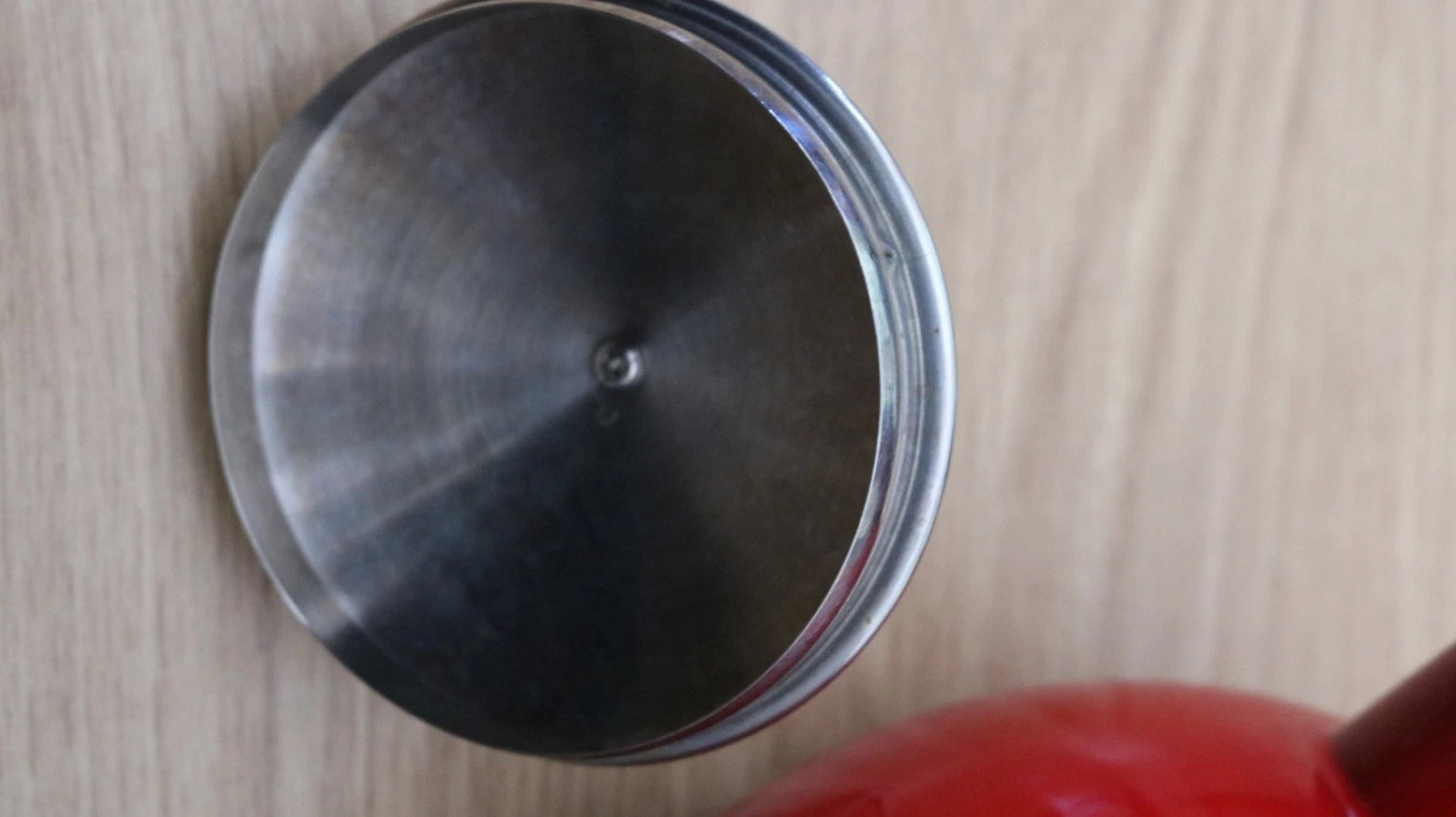 Chantal Whistling Tea Kettle Teapot Red Cherry Enamel 2qt Pre Owned