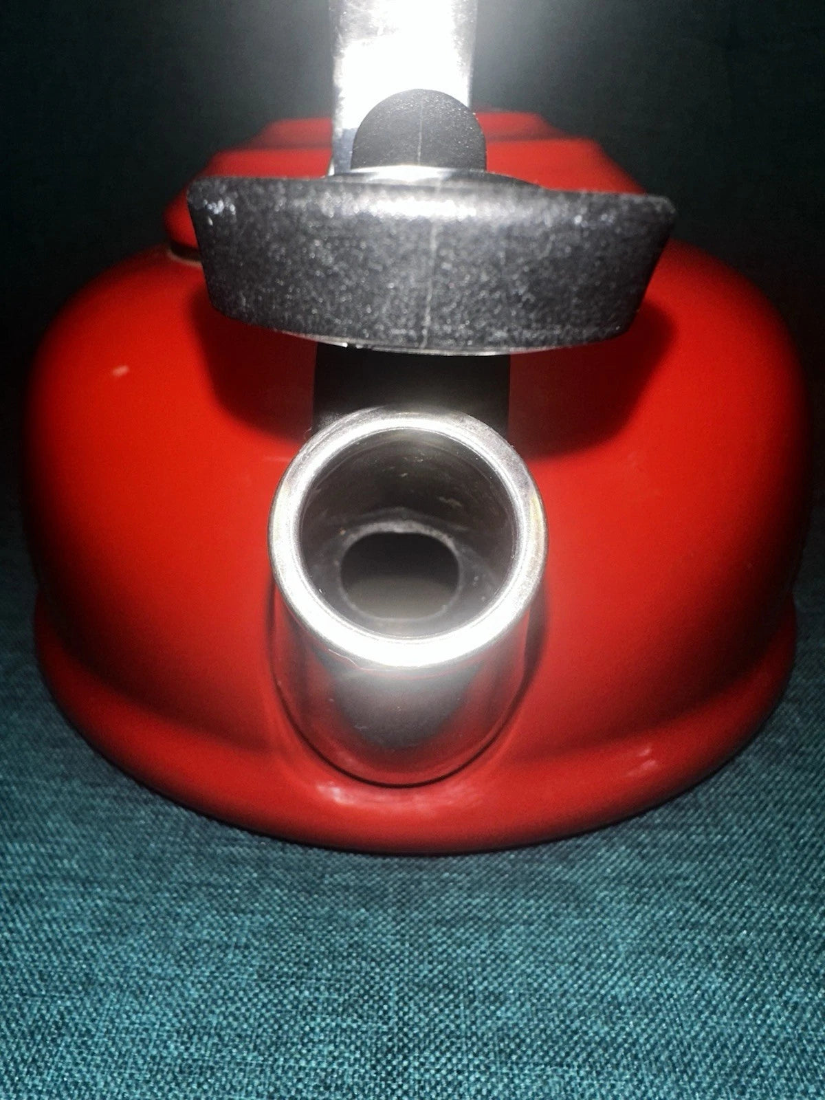 LE CREUSET Classic Whistling Tea Kettle Teapot Red Enamel On Steel 1.7qt NICE!