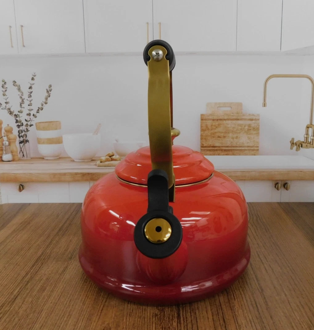 Le Creuset Classic 1.7 Quart Whistling Kettle with Gold Knob, Cerise - New