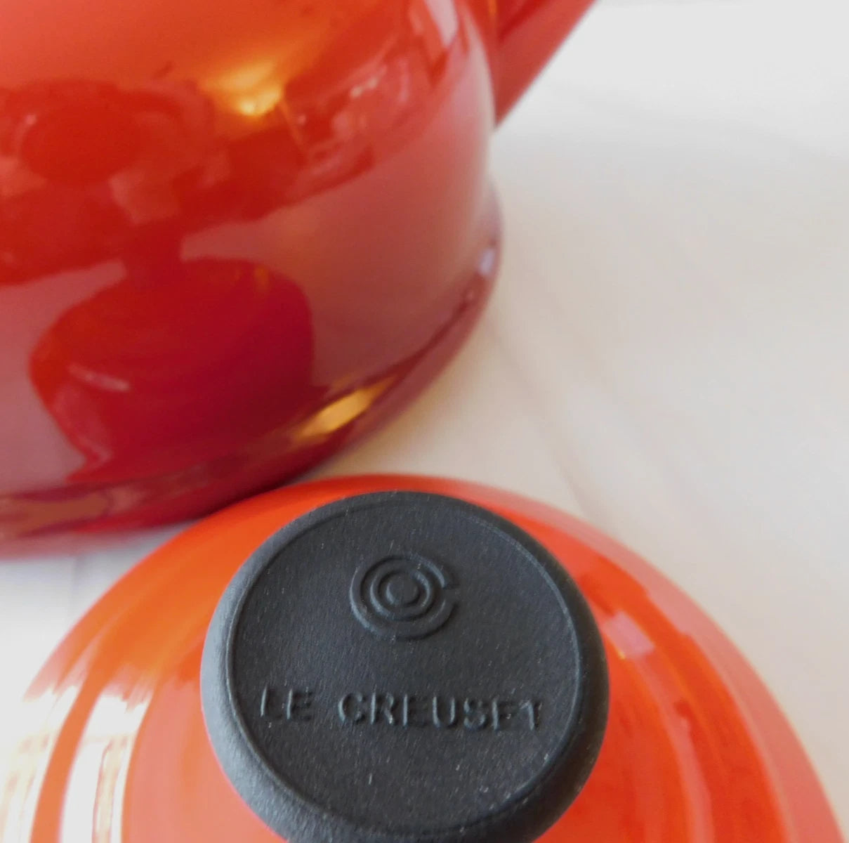 Le Creuset Enamel on Steel 1.7 Quart Whistling Tea Kettle in Cerise - New