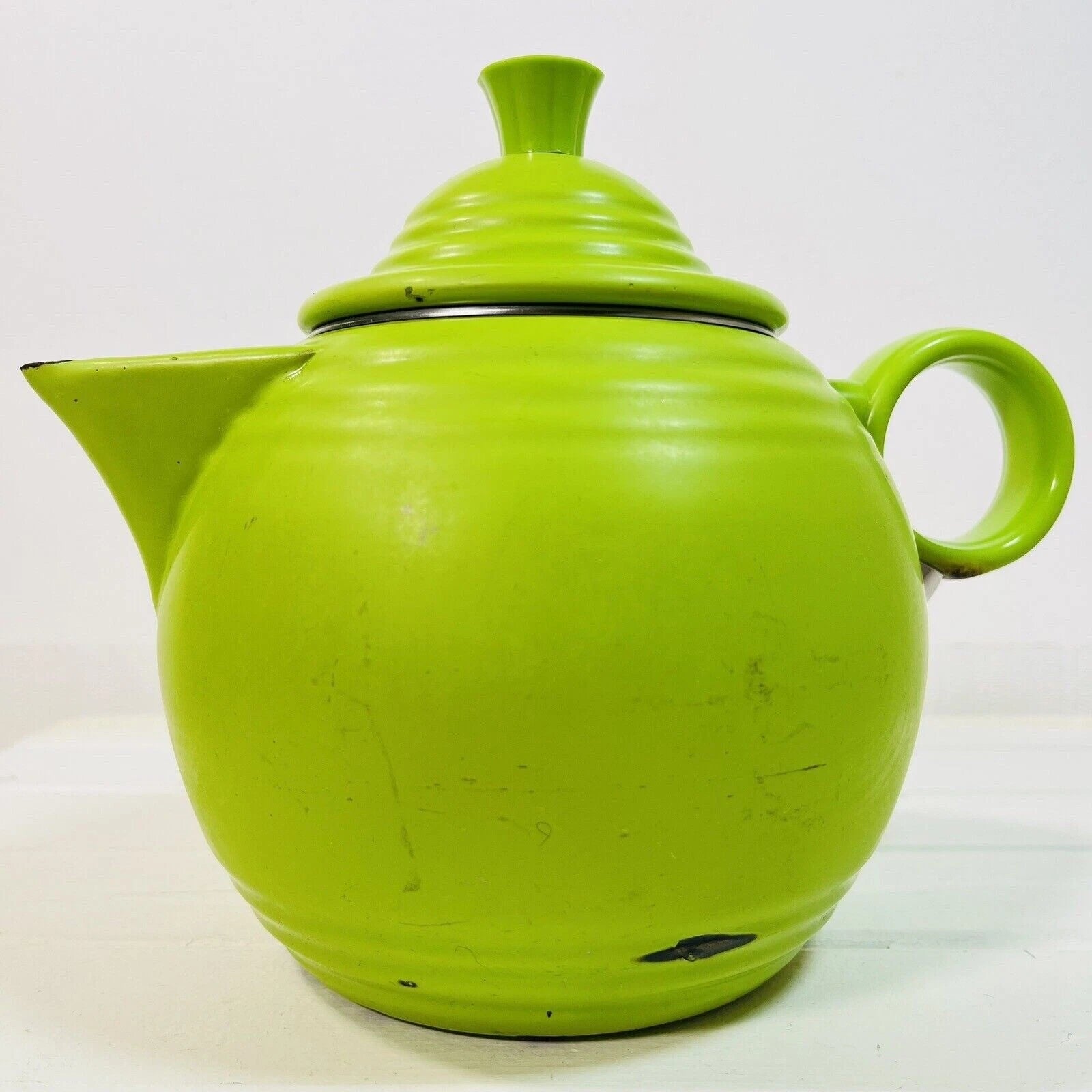 VINTAGE FIESTA MCM ENAMEL ON STEEL METAL CHARTREUSE GREEN TEA KETTLE TEAPOT
