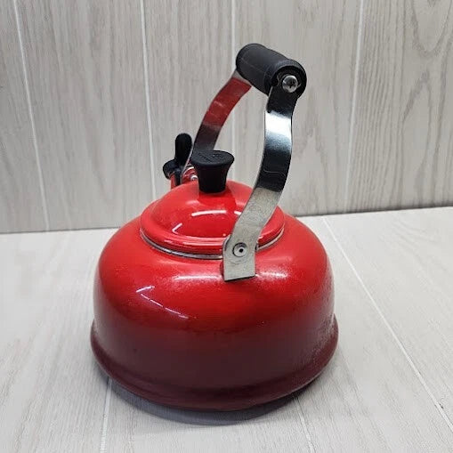 Le Creuset Whistling Tea Kettle Teapot Red Gradient Ombre 1.7 Qt 1.6L READ