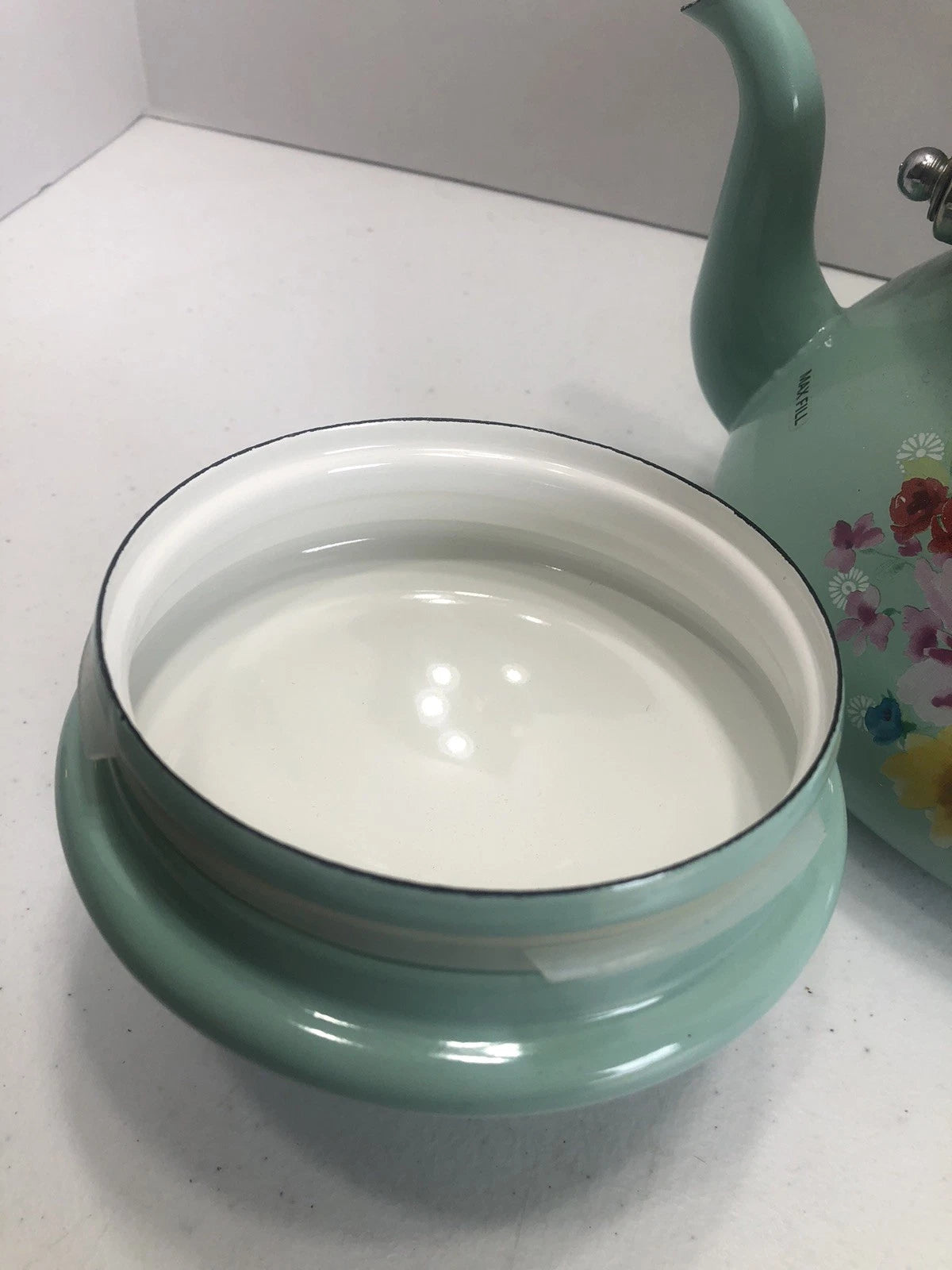 Pioneer Woman ~ Breezy Blossom ~ 1.9-Quart Tea Kettle ~ Enamel on Steel ~ Floral