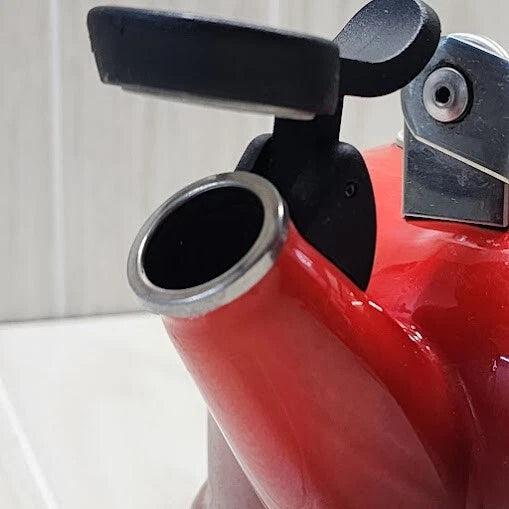 Le Creuset Whistling Tea Kettle Teapot Red Gradient Ombre 1.7 Qt 1.6L READ