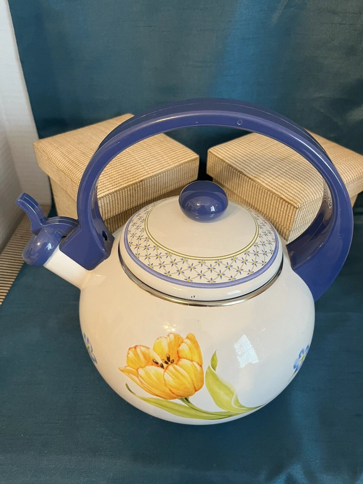 RARE Villeroy & Boch Enamel Whistling Tea Kettle Flower Dream Tulip