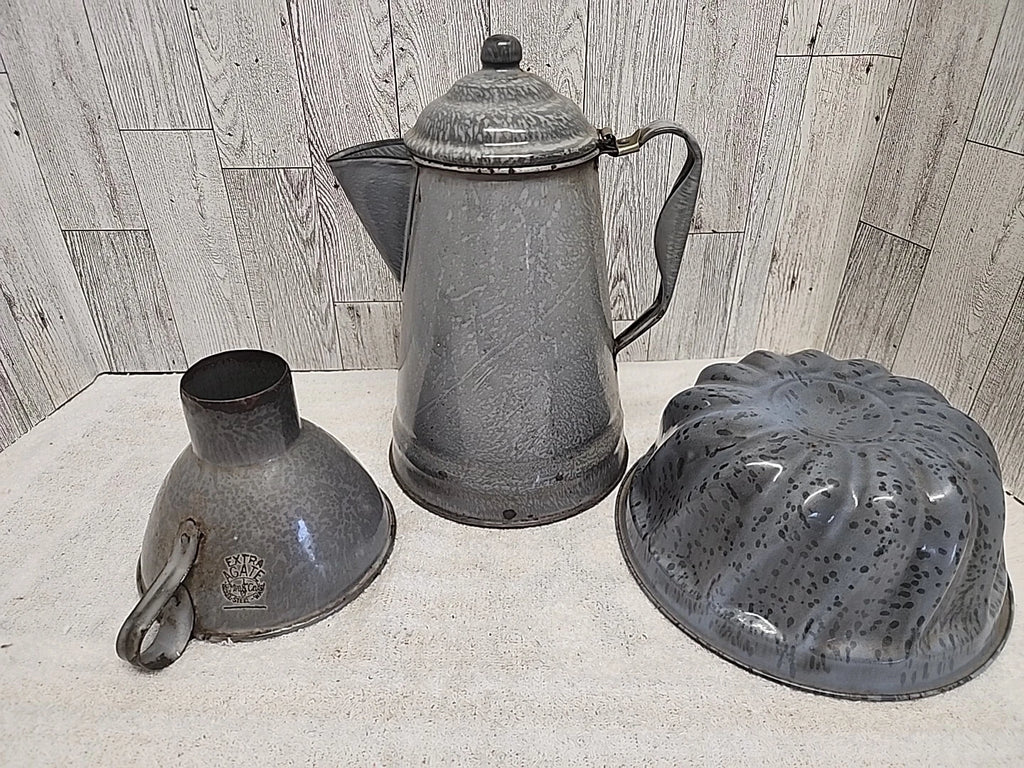 Stunning Vtg Grey Enamel Splatterware Lot Agate Can. Spout Teapot Bundt Pan Farm
