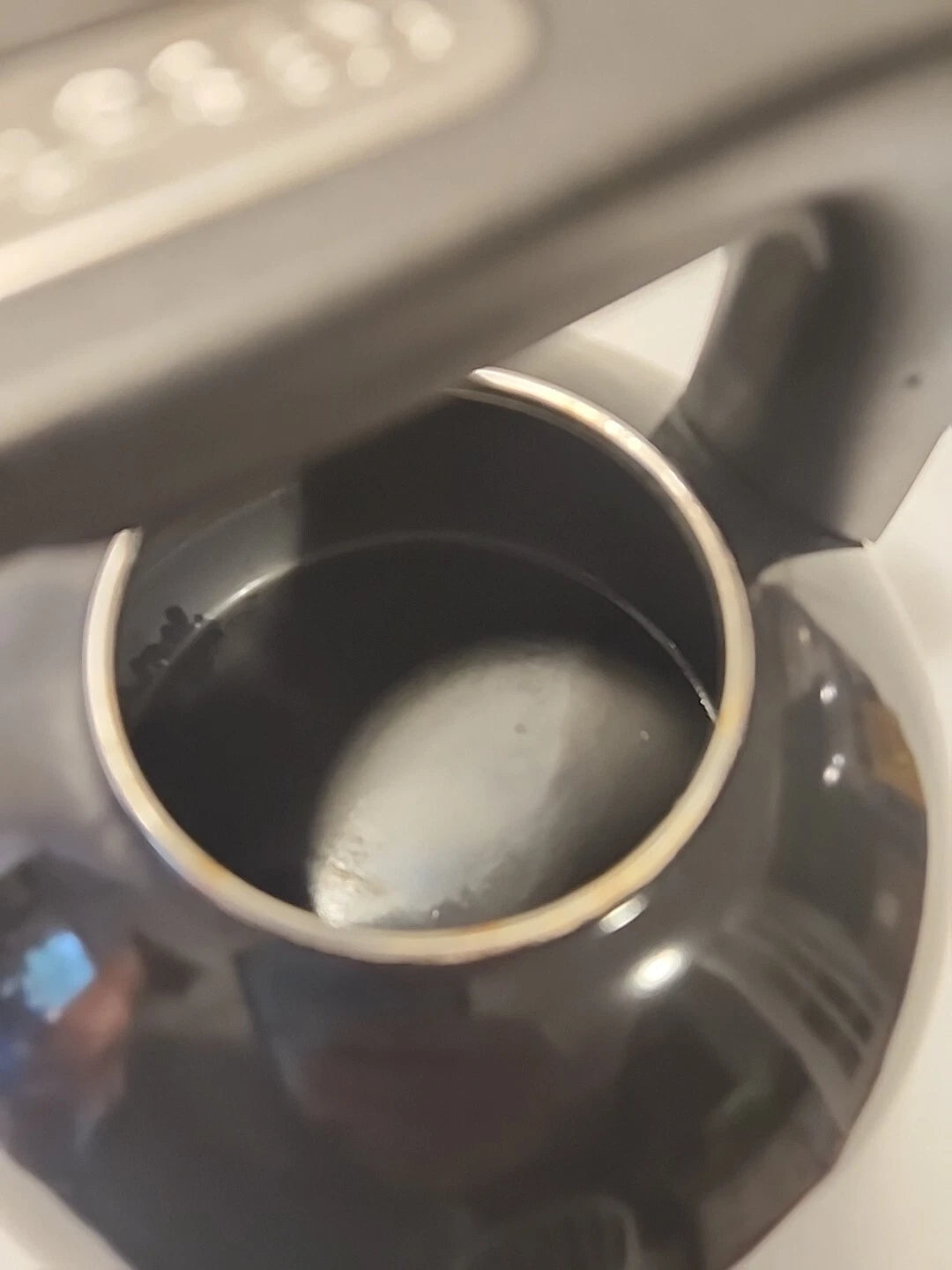 KitchenAid 2 Quart Whistling Kettle, Whistling Teapot, Black Enamel