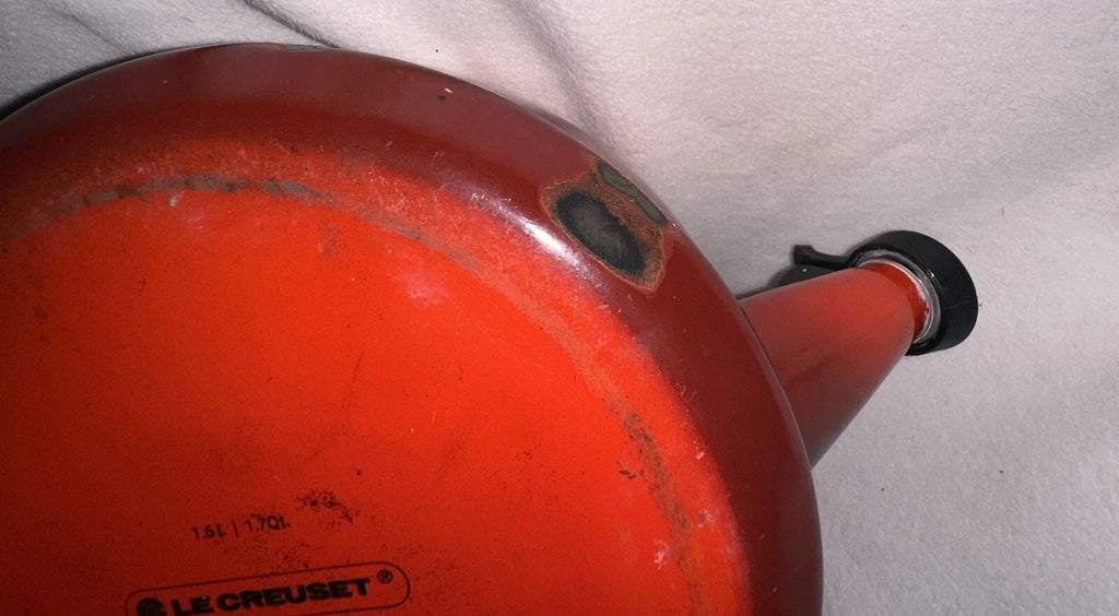 Le Creuset Classic Whistling Tea Kettle Teapot Enamel Cerise Red 1.7qt