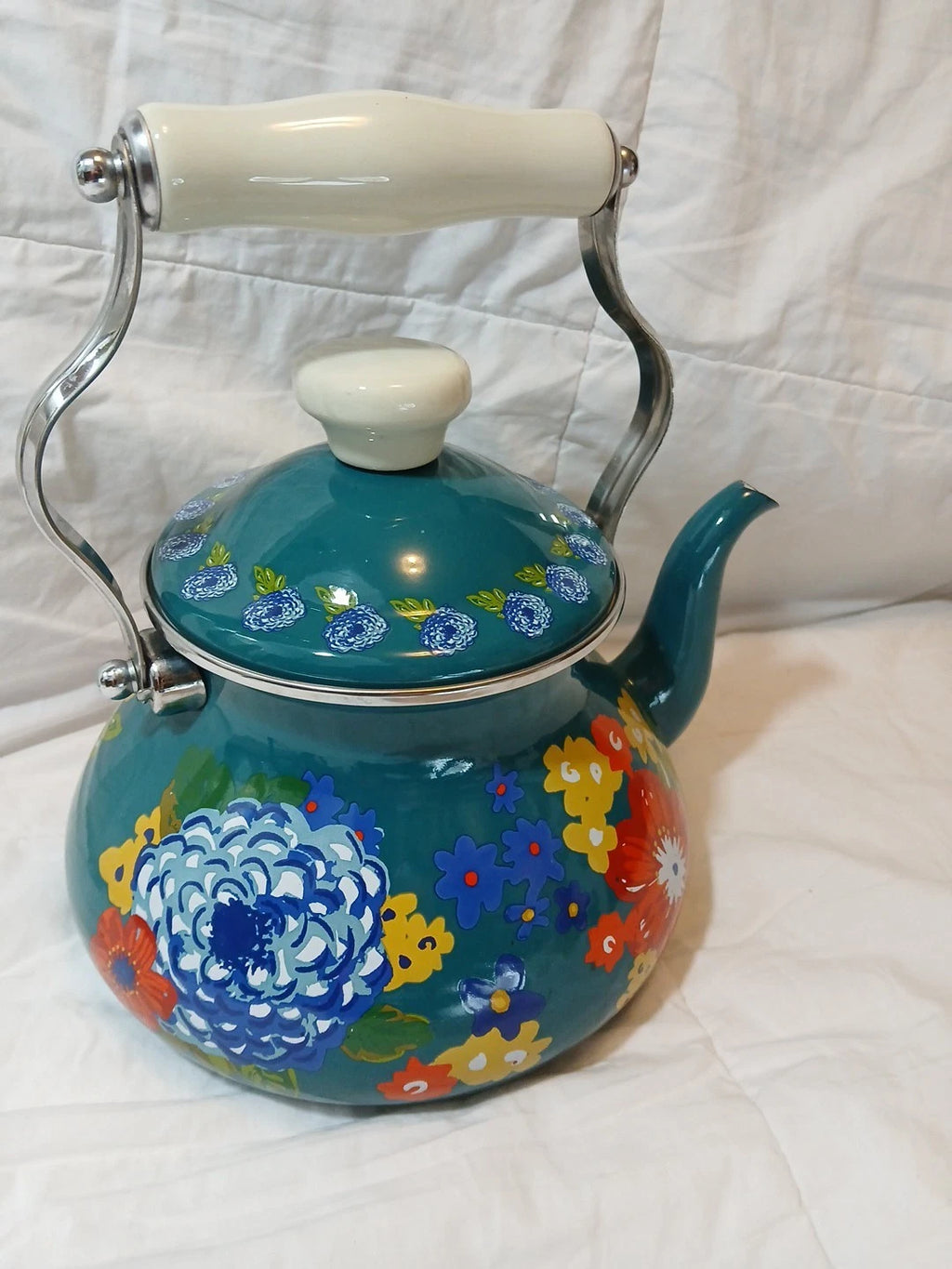 The Pioneer Woman Dazzling Dahlias Enamel Steel Teal 1.9 Quart Tea Kettle Pot