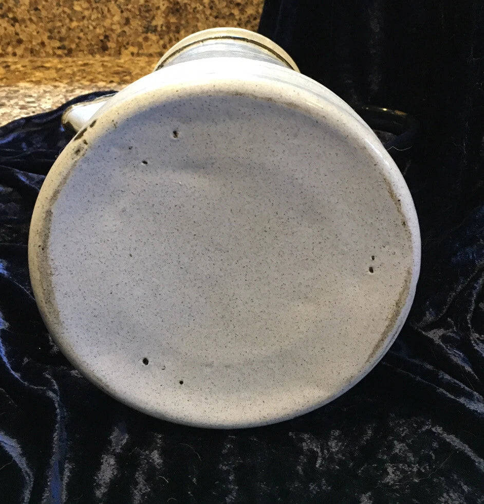 Vintage very Light Gray Blue White Speckle Graniteware Enamel Coffee Tea Pot 10"