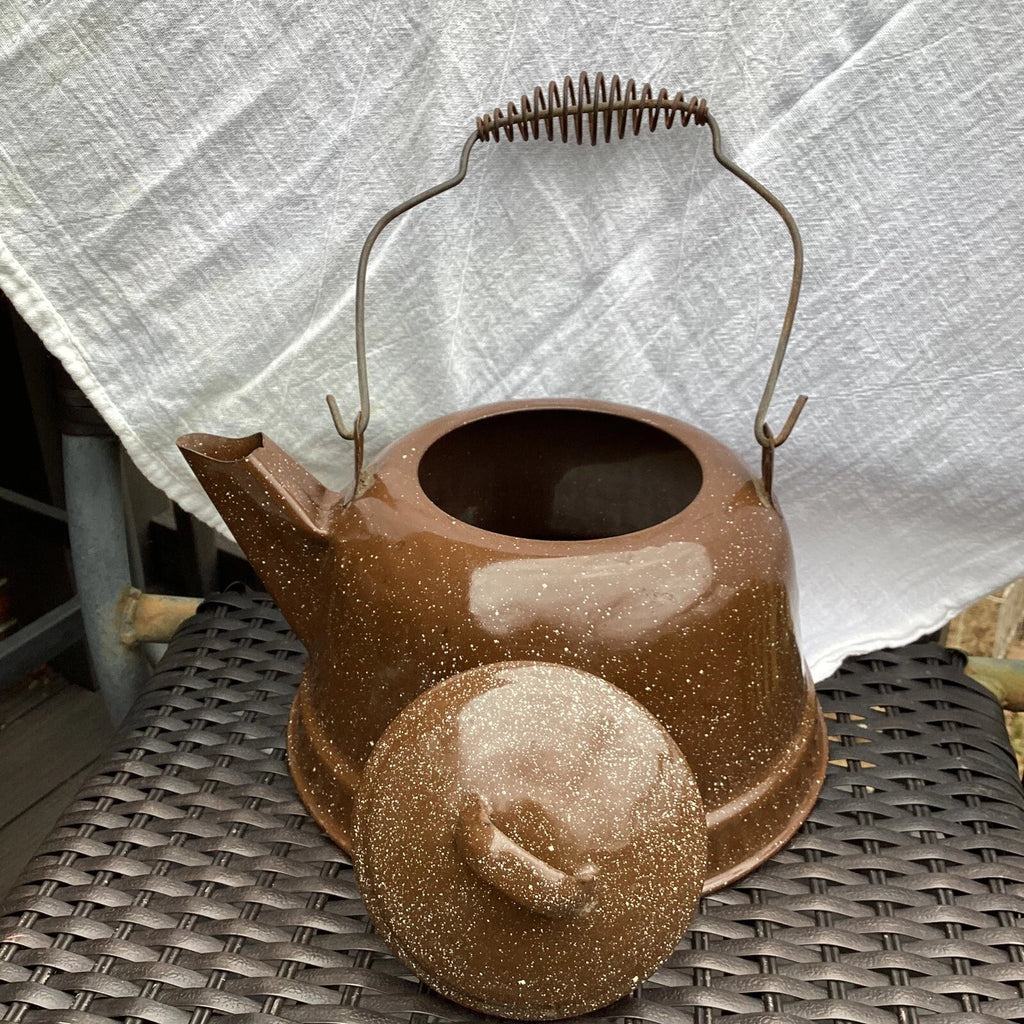Vintage BROWN SPECKLED ENAMEL TEA KETTLE ~ Wire Spring Handle~ 96 ounce