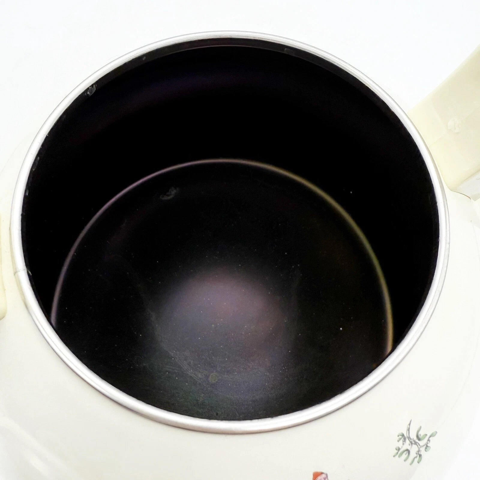 Spode Christmas Tree Whistling Tea Kettle 2.2 quart - Porcelain Enamel on Steel