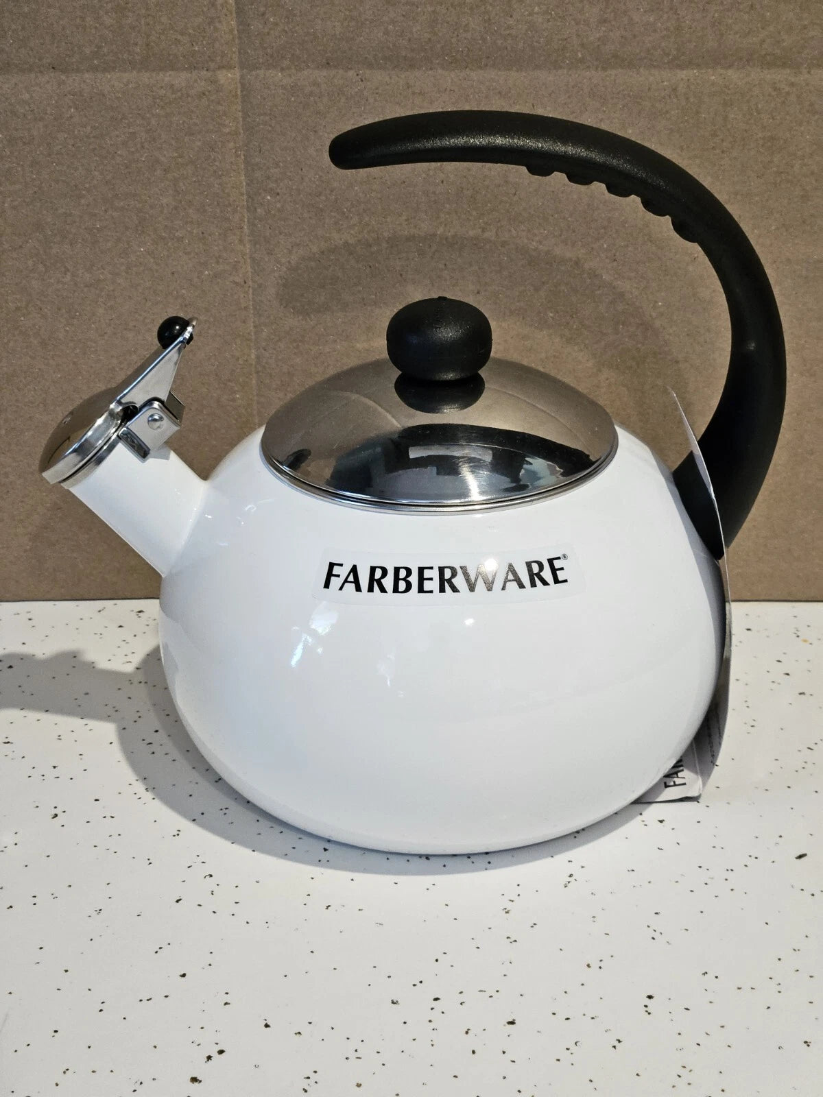 FARBERWARE Porcelain Enamel 2.5 Quart/2.4L, Whistling Tea Kettle- *NEW*