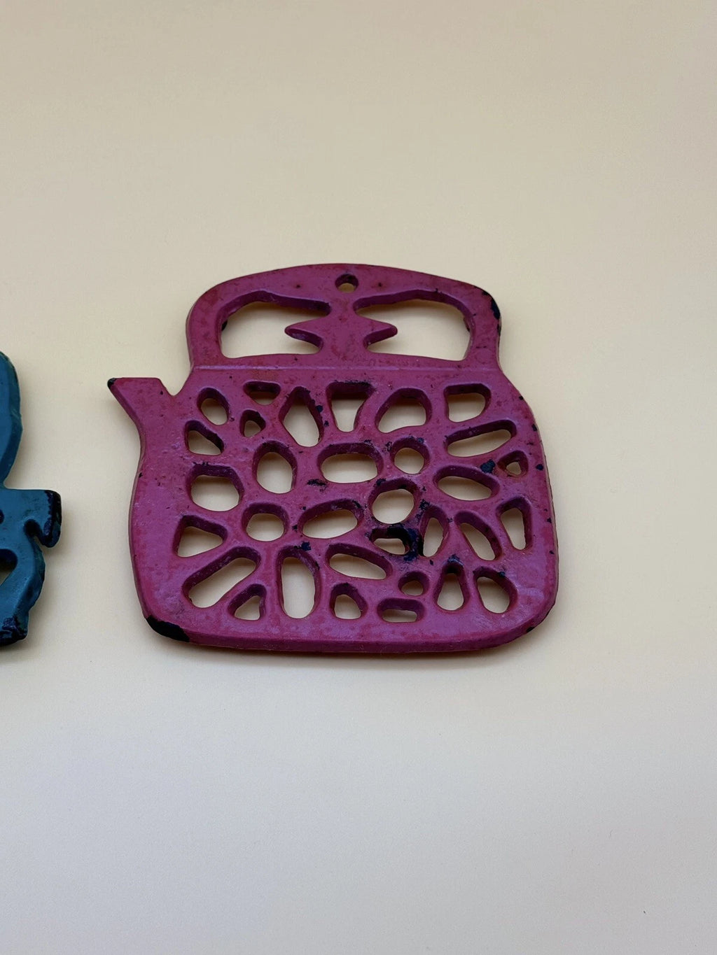 Trivet Hot Plate Enamel Vintage Cast Iron Red Teapot/Green Chicken Footed