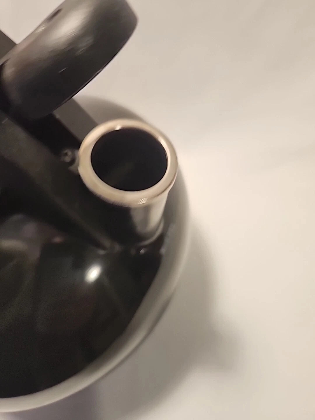 KitchenAid 2 Quart Whistling Kettle, Whistling Teapot, Black Enamel