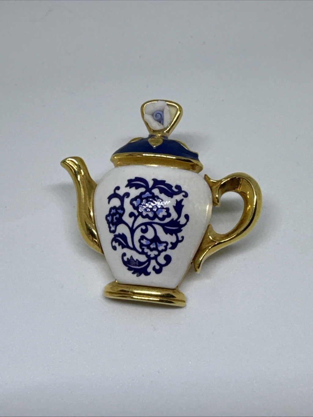Vtg AVON Teapot Brooch Pin Blue White Gold Enamel New In Box 1.5”