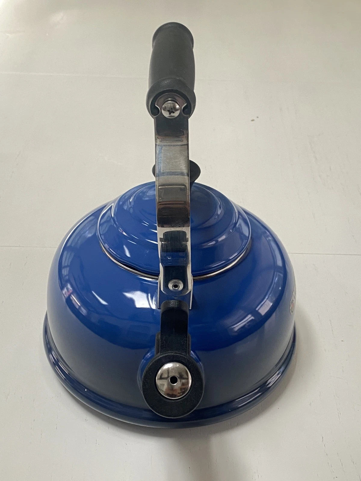 Le Creuset Classic Whistling Kettle, enamel On Steel  Blue Ombré 1.7 Qt