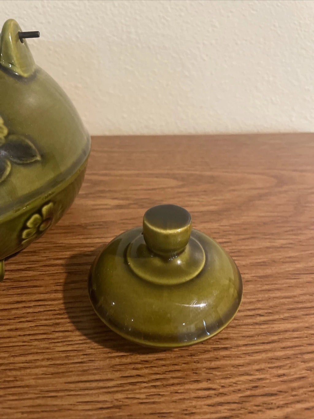 Green  Ceramic  Tea Pot- Made In Japan  Metal Handle. Nice!! Excellent Condition