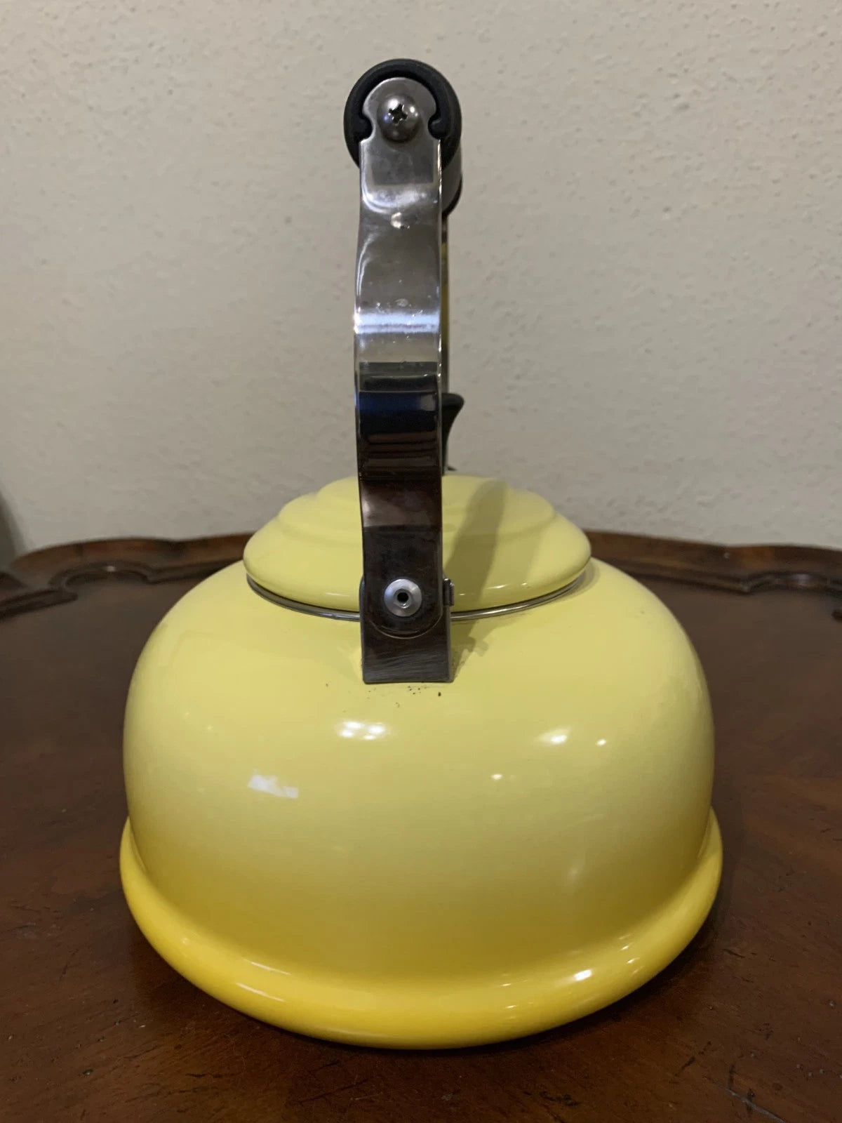 Le Creuset Enamel Yellow 1.7 qt Classic Whistling Tea Kettle
