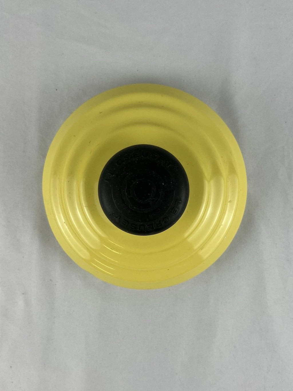 HTF Le Creuset Enamel Tea Kettle 2.2QT Yellow Ombré Nectar