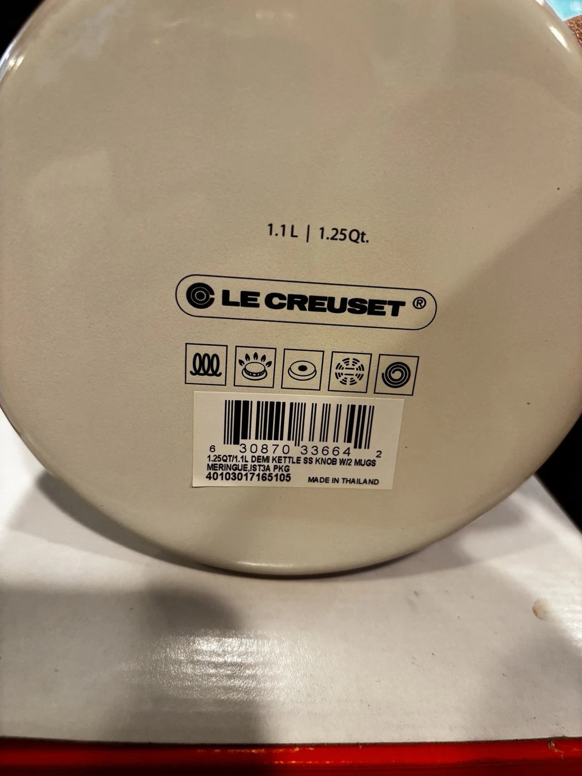 Le Creuset Demi Kettle Set W/ 2 14 Oz Mugs-Meringue-NIB