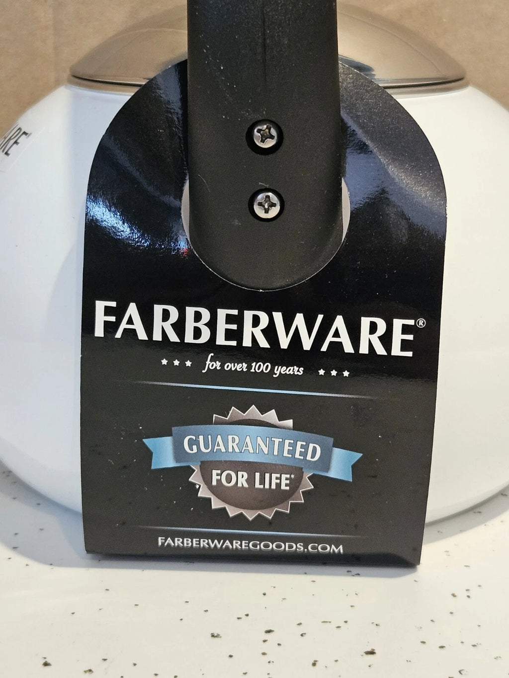 FARBERWARE Porcelain Enamel 2.5 Quart/2.4L, Whistling Tea Kettle- *NEW*