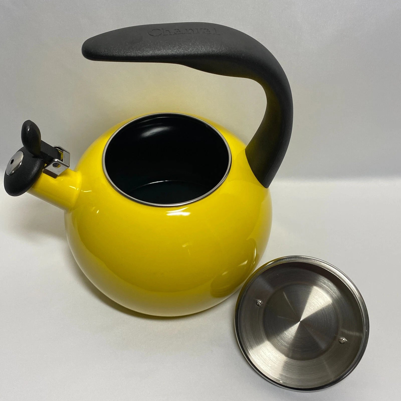 Chantal Whistling Teakettle Bright Yellow Enamel on Steel 2 Quart Kettle