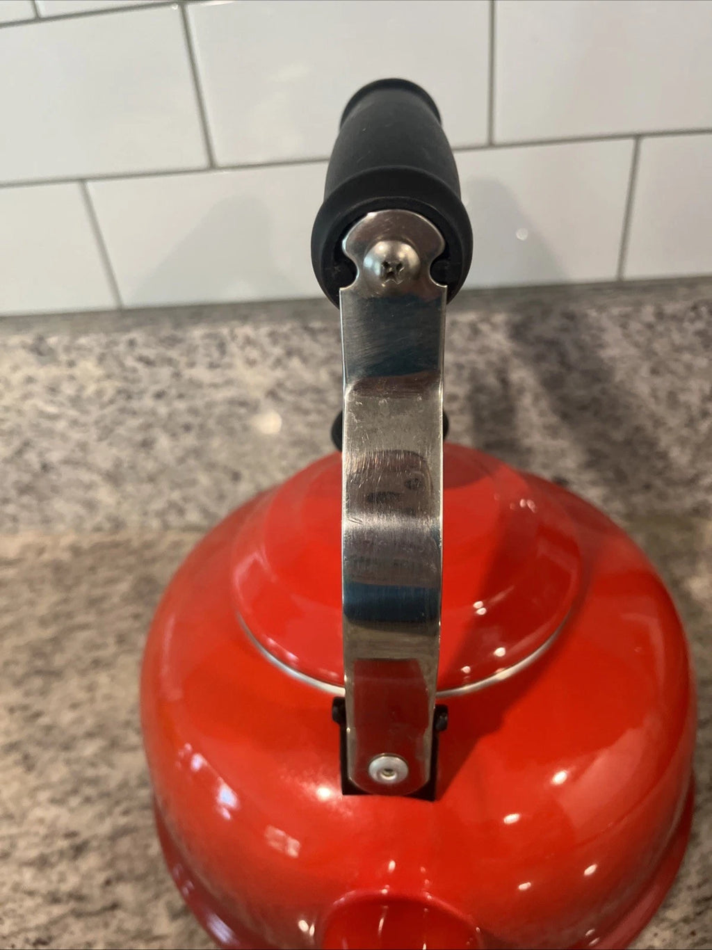 Le Creuset Classic Tea Kettle Teapot Enamel Ombre Cerise Red 1.7qt