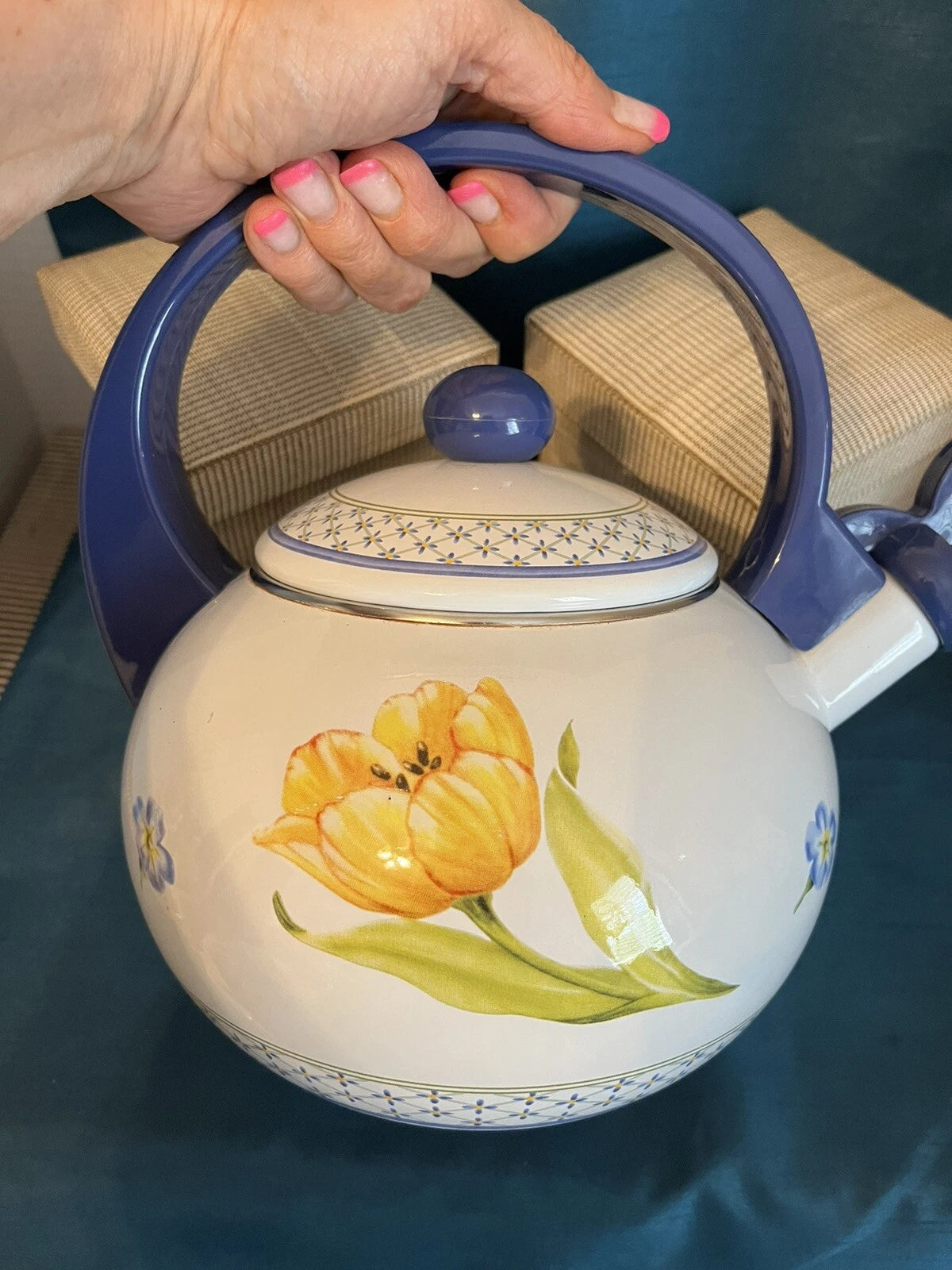 RARE Villeroy & Boch Enamel Whistling Tea Kettle Flower Dream Tulip