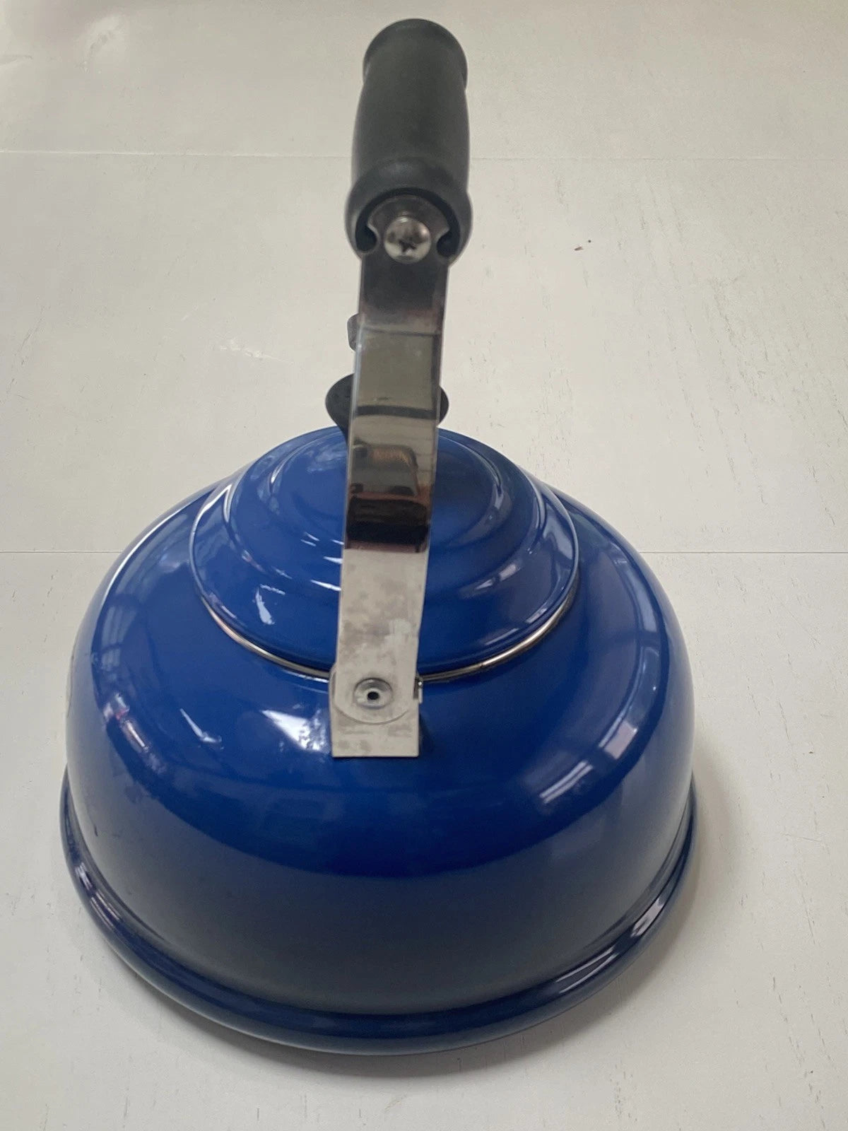 Le Creuset Classic Whistling Kettle, enamel On Steel  Blue Ombré 1.7 Qt