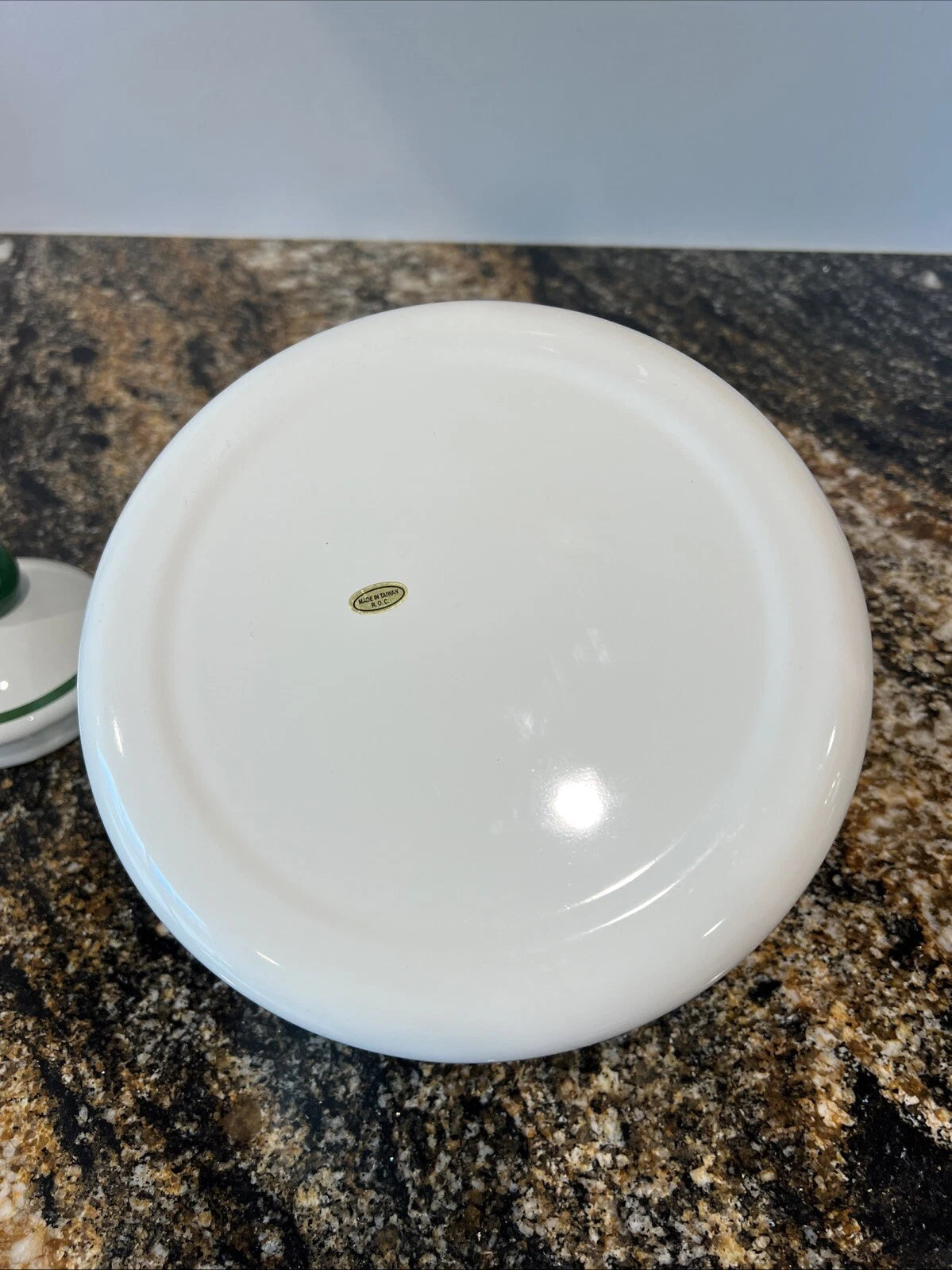 Spode Christmas Tree Metal Enamel Tea Pot With Hinged Handle and Lid 2.5 Quarts