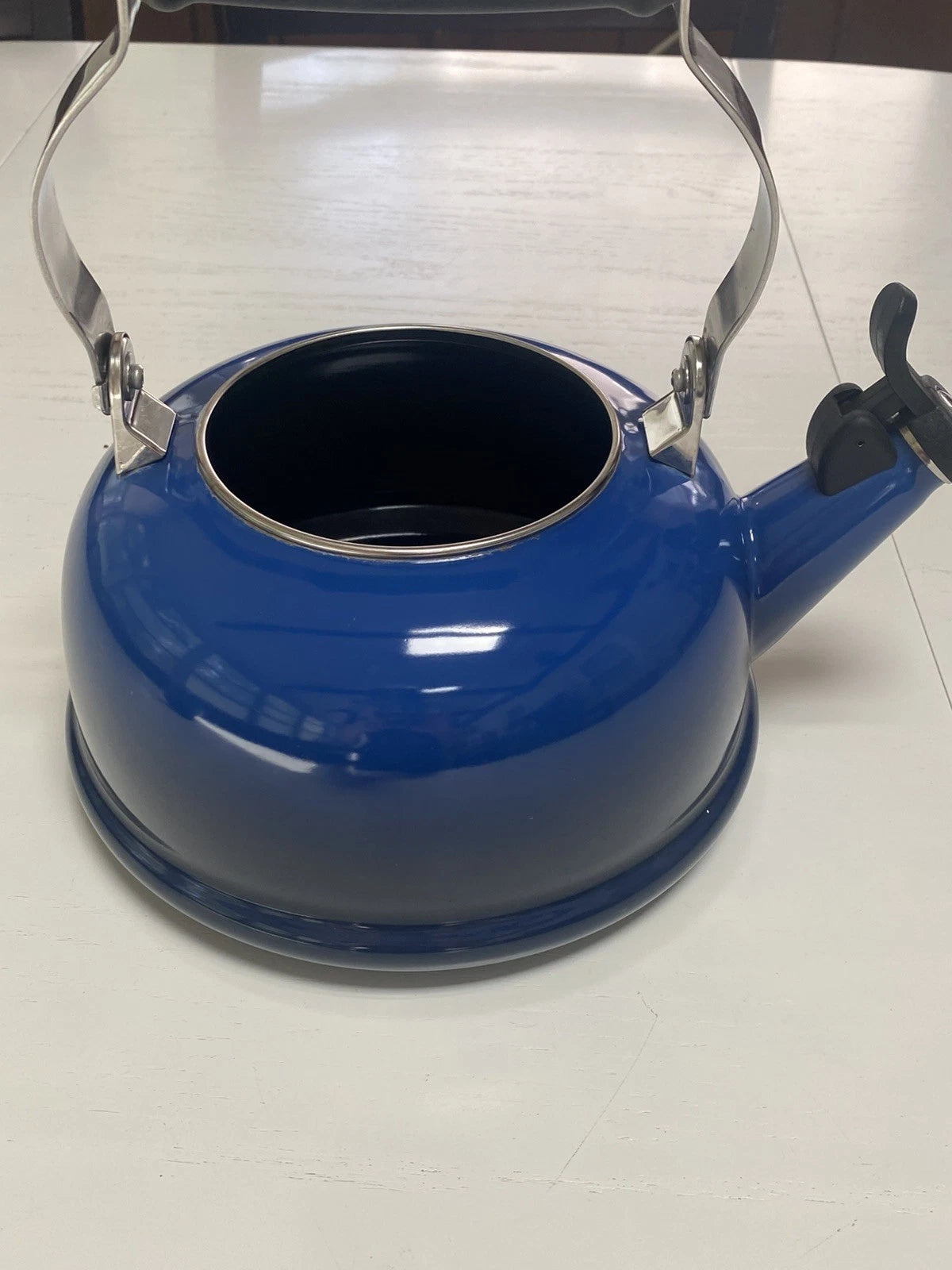 Le Creuset Classic Whistling Kettle, enamel On Steel  Blue Ombré 1.7 Qt