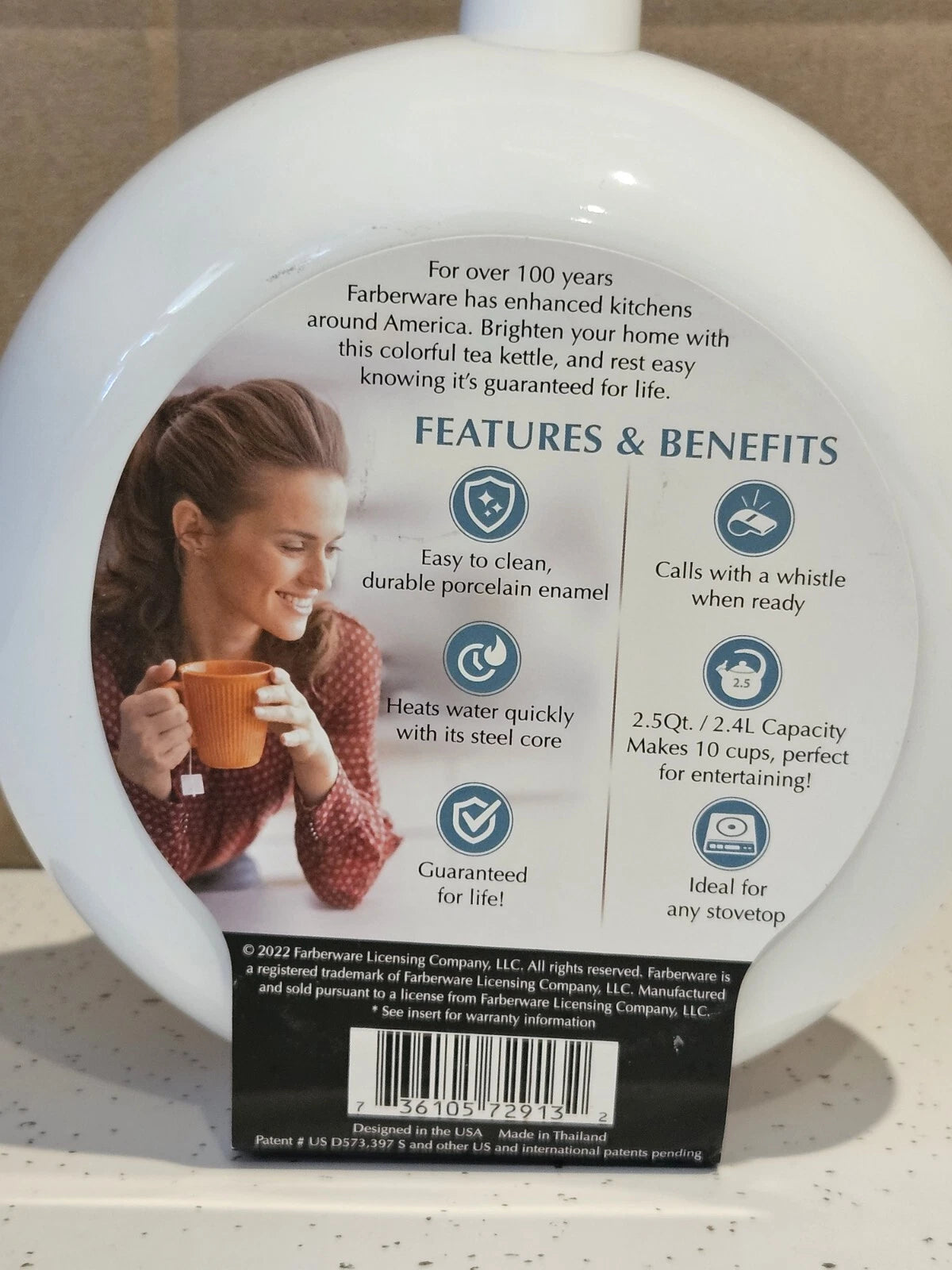 FARBERWARE Porcelain Enamel 2.5 Quart/2.4L, Whistling Tea Kettle- *NEW*