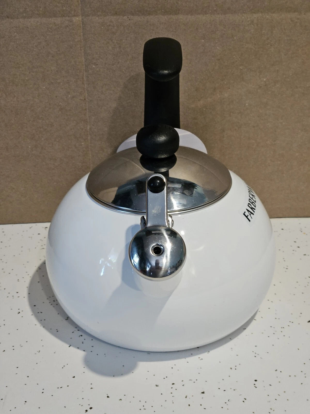 FARBERWARE Porcelain Enamel 2.5 Quart/2.4L, Whistling Tea Kettle- *NEW*