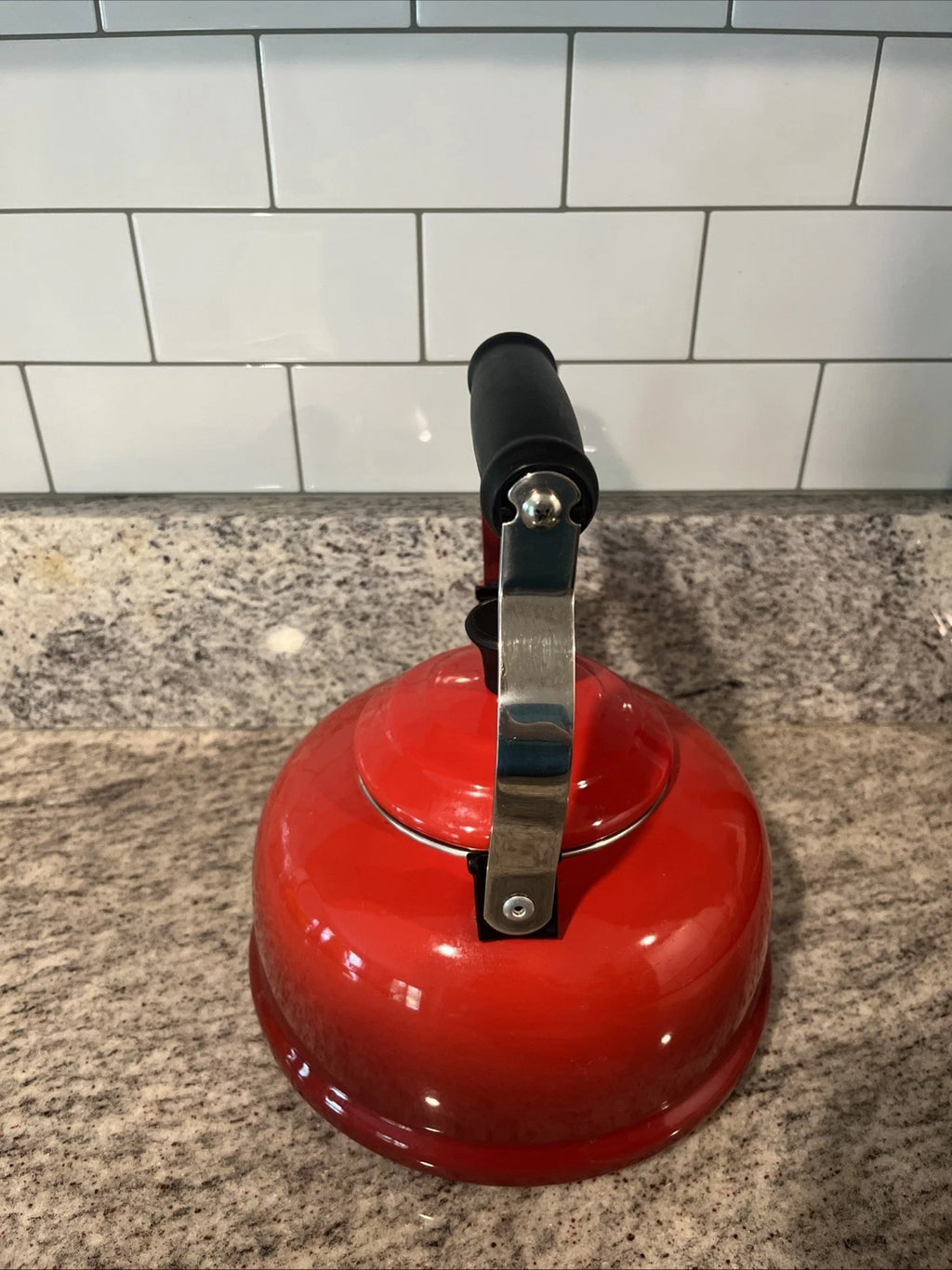 Le Creuset Classic Tea Kettle Teapot Enamel Ombre Cerise Red 1.7qt