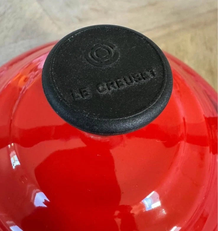 Le Creuset Whistling Tea Kettle 1.7 Quart Flame Red Ombre Lg Enamel Teapot
