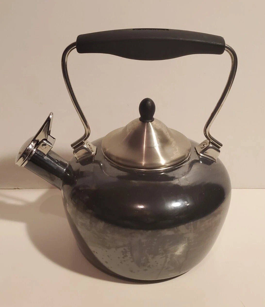 CHANTAL WHISTLING TEA KETTLE WHISTLER BLACK ENAMEL STAINLESS STEEL BLUE INTERIOR