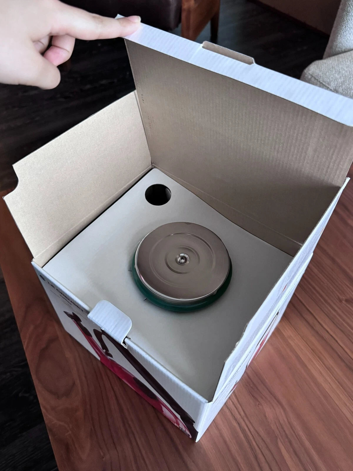 Le Creuset Enamel Kettle 1.25 QT - in Rare Juniper Green