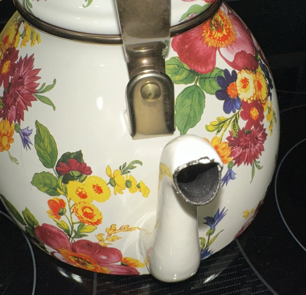 Mackenzie - Childs “White Flower Market” 3qt Enamel Tea Kettle NEW Open Box
