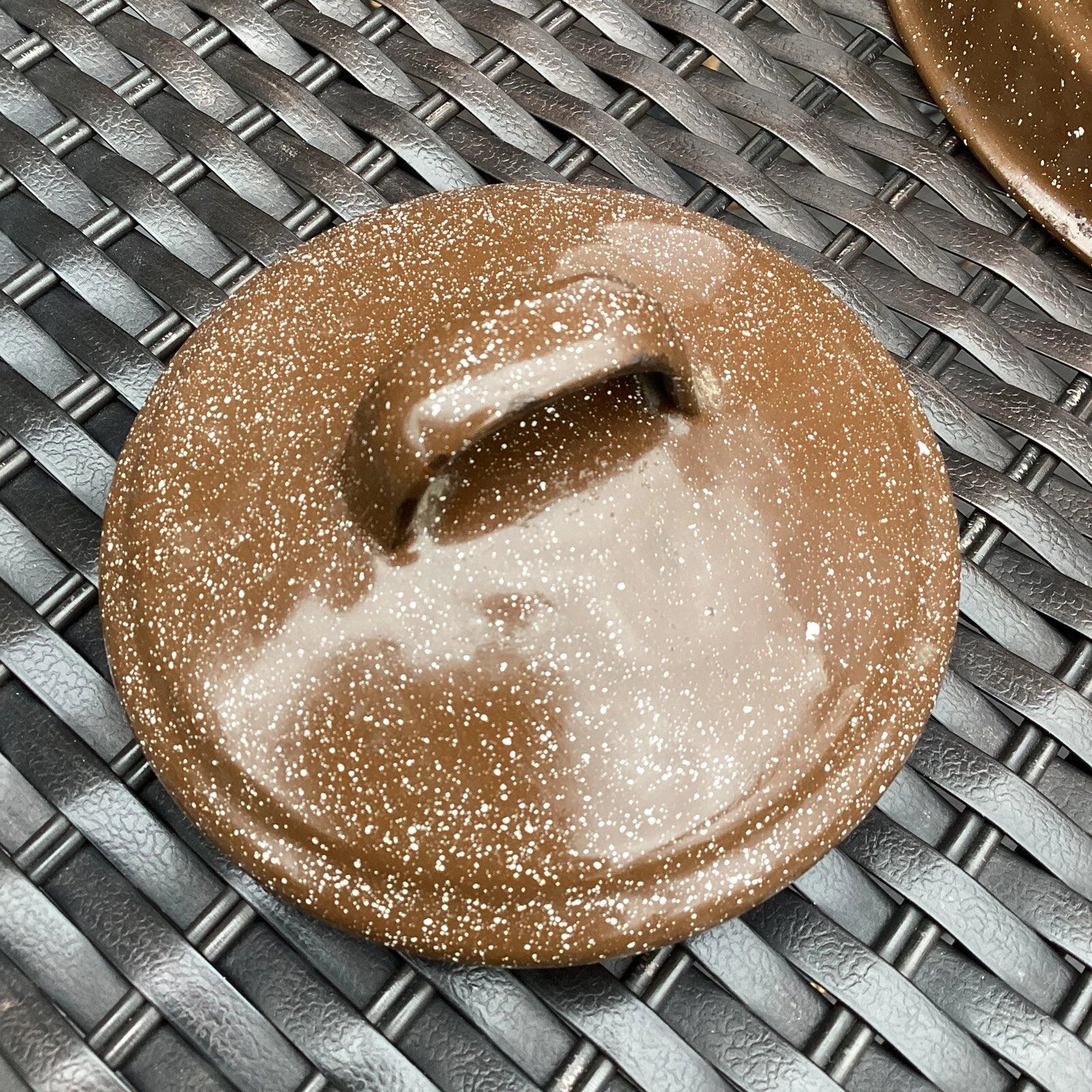 Vintage BROWN SPECKLED ENAMEL TEA KETTLE ~ Wire Spring Handle~ 96 ounce