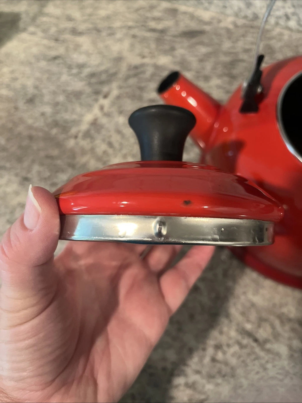 Le Creuset Classic Tea Kettle Teapot Enamel Ombre Cerise Red 1.7qt