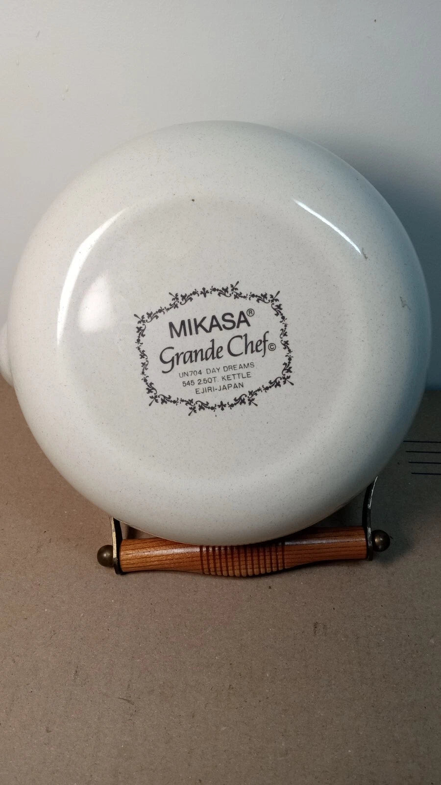 Vintage Mikasa Grande Chef Day Dreams  2.5. Qt Enamel Tea Kettle Japan UN704
