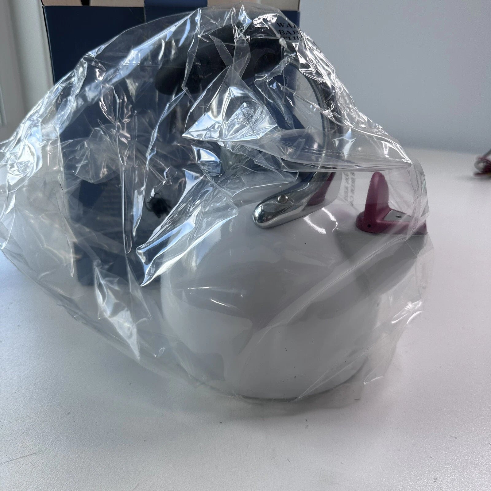 Vintage Michael Graves Design Tea Kettle (White Enamel) New In Box