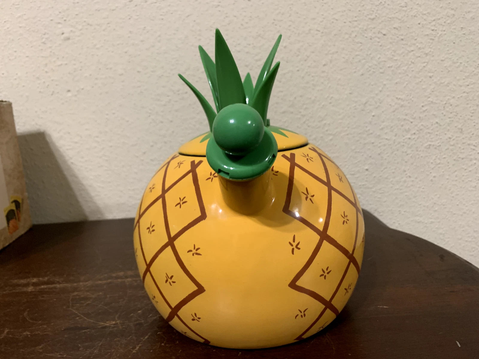 Copco Enamel on Steel Island Pineapple 2.5 Qt Whistling Tea Kettle 1993 WB