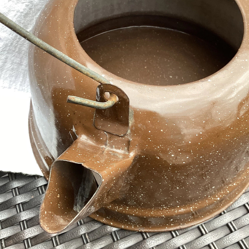 Vintage BROWN SPECKLED ENAMEL TEA KETTLE ~ Wire Spring Handle~ 96 ounce