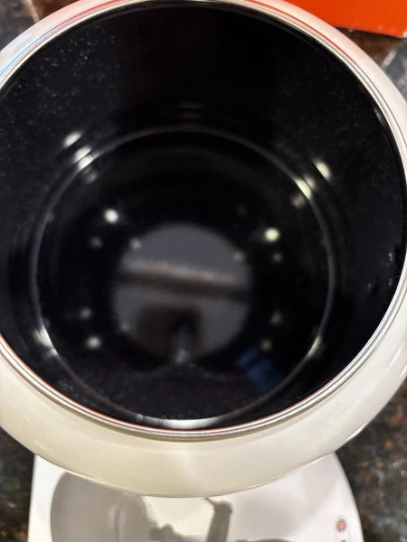 Le Creuset Demi Kettle Set W/ 2 14 Oz Mugs-Meringue-NIB