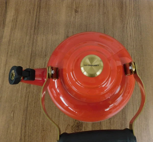Le Creuset Classic 1.7 Quart Whistling Kettle with Gold Knob, Cerise - New