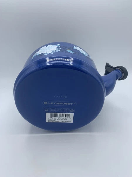 Le Creuset  “COBALT BLUE LOTUS”WHISTLING  TEA KETTLE 1.25 QT  Enamel Steel NIB