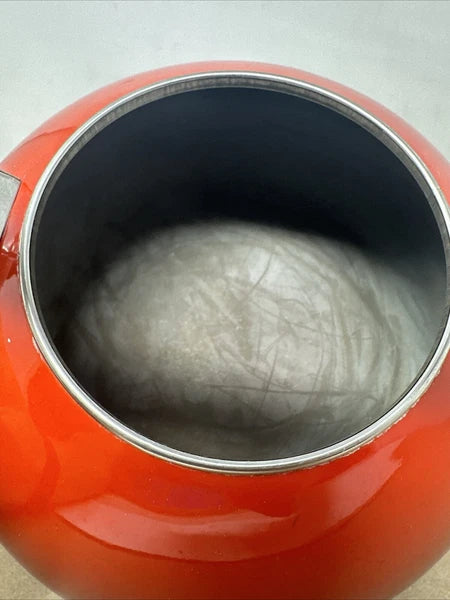 Le Creuset Whistling Tea Kettle Enamel on Steel 1.5L 1.6 Qt Red Zen Asian Shape