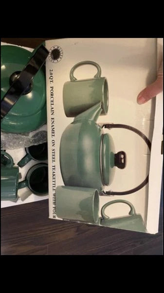 2QT Porcelain Enameled On Steel With 4 Cups New Set